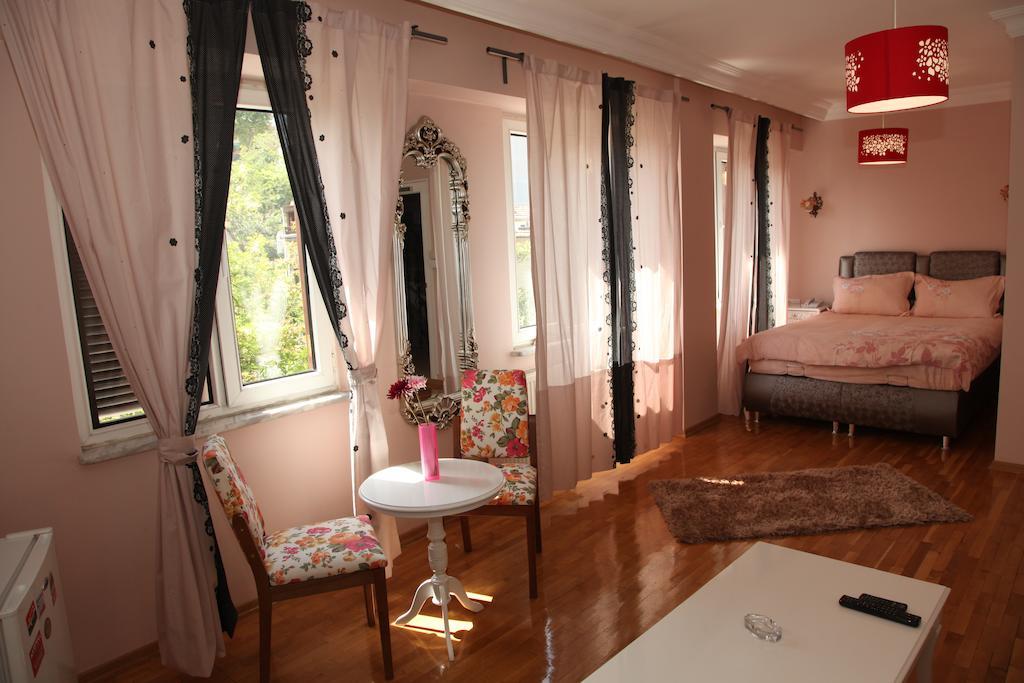 Yesim Suites Istanbul Room photo